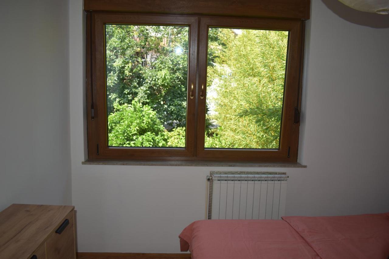 Appartement By The Castle Koper Bagian luar foto